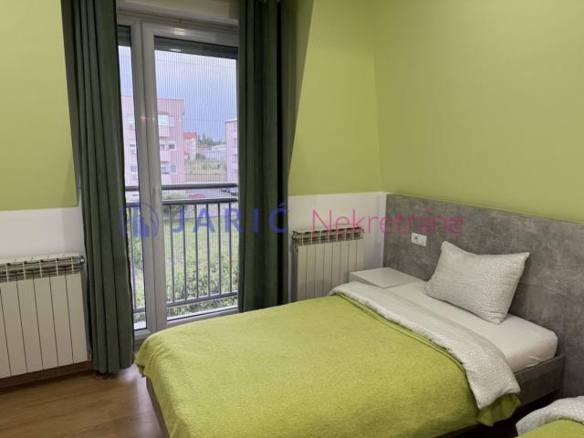 Stan 25m2  u apart zgradi sa recepcijom , kratkoročno izdavanje 50e/dan