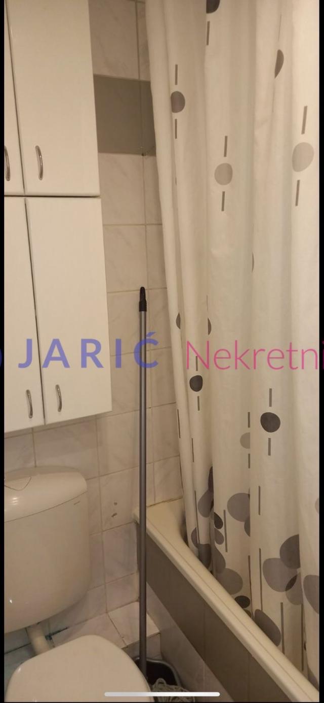 Stan 25m2  u apart zgradi sa recepcijom , kratkoročno izdavanje 50e/dan