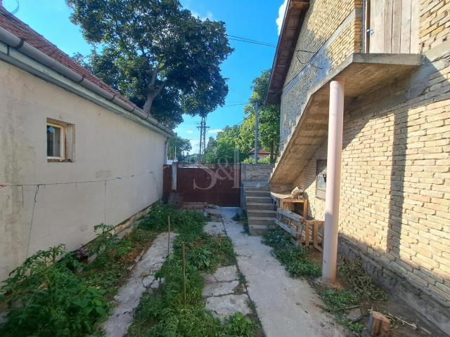 KUĆA SA LOKALOM!!!