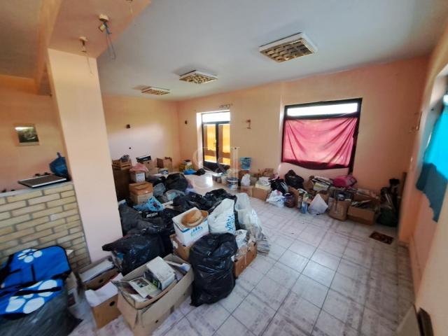 KUĆA SA LOKALOM!!!