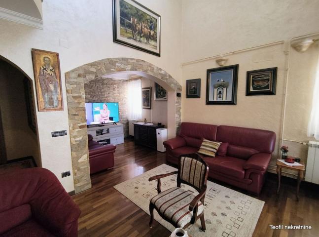 PALILULA VIŠNJIČKA BANJA 135m2 , (155) ,295000e