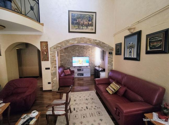 PALILULA VIŠNJIČKA BANJA 135m2 , (155) ,295000e