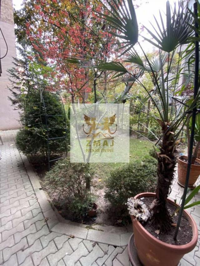 NAJBOLJA LOKACIJA, CENTAR GRADA KOD IZVRSNOG VECA, STAN 42m2