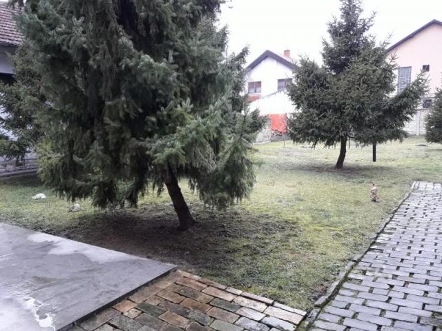 ODLIČNA LOKACIJA