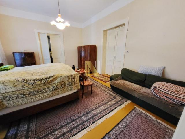 Kuća salonskog tipa u centru Bačkog Gradišta