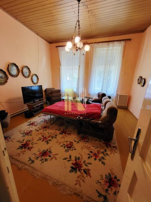 Kuća salonskog tipa u centru Bačkog Gradišta