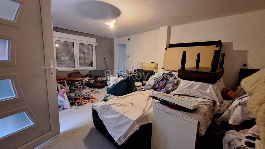Prodaja, Galgovo, kuća u izgradnji 75m2, sastoji se od tri stana, vrt
