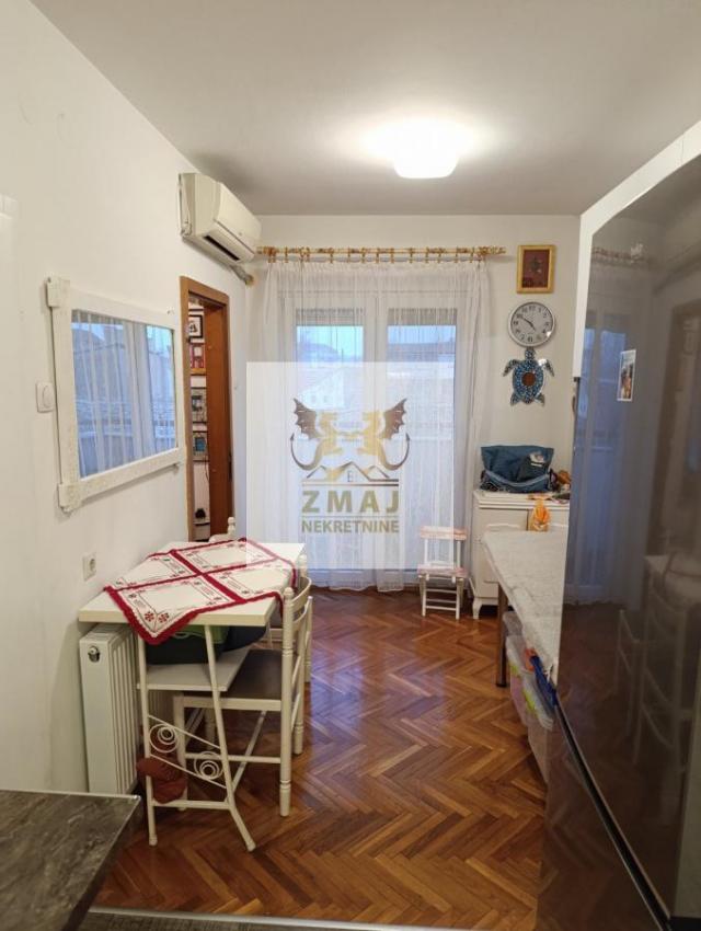 SAM CENTAR GRADA,  STAN 39m2, STARA GRADNJA!