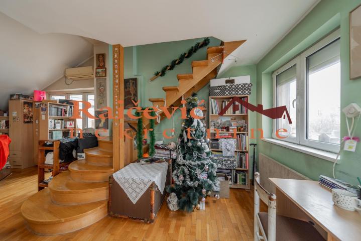 PALILULA PROFESORSKA KOLONIJA 160m2 , 2T ,300000e