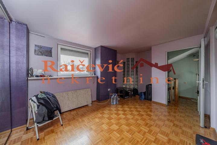 PALILULA PROFESORSKA KOLONIJA 160m2 , 2T ,300000e