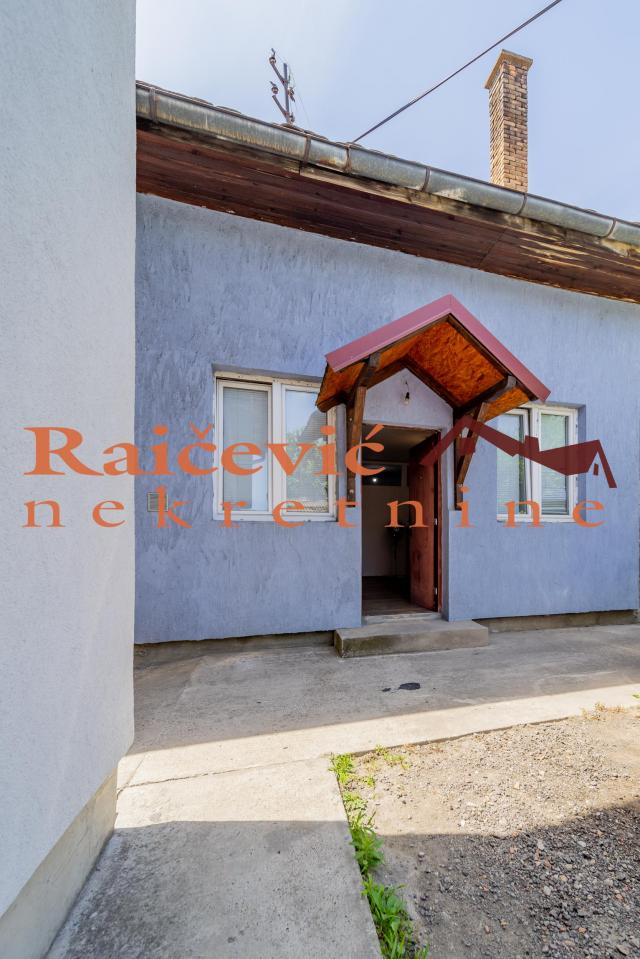 ZEMUN GORNJI GRAD 41m2 , 350e