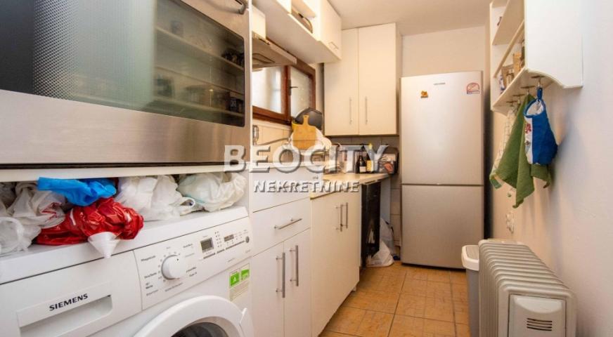Zemun, Centar, Radoja Dakića, 2.0, 43m2, 114900EUR