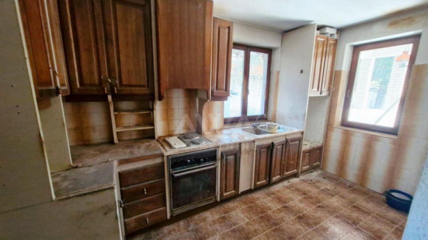 Sombor, centar – kuća 263m² sa 3 stambene celine