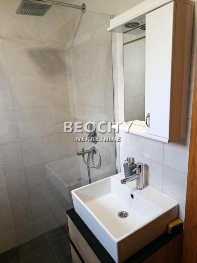 Novi Sad, Centar, Šafarikova, 1.5, 35m2, 129500EUR