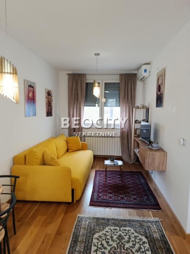 Novi Sad, Centar, Šafarikova, 1.5, 35m2, 129500EUR