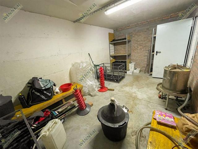 Prodaja Magacinski Prostor 151m² Zemun Uknjizeno ID#1426