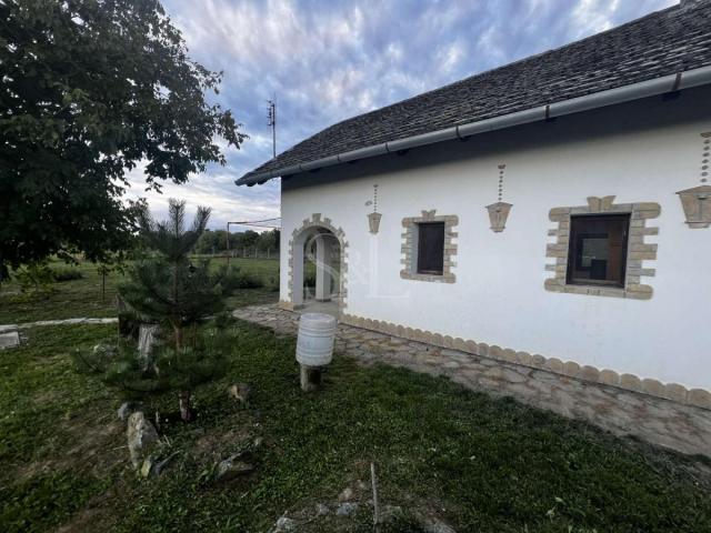 VIKEND KUĆA U BAČKOM MONOŠTORU
