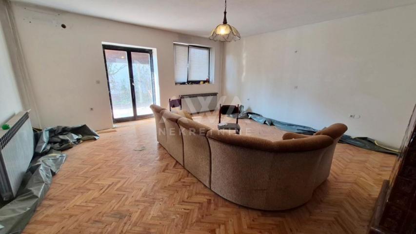 Čonoplja – Spratna kuća 172m² na velikom placu 1617m²