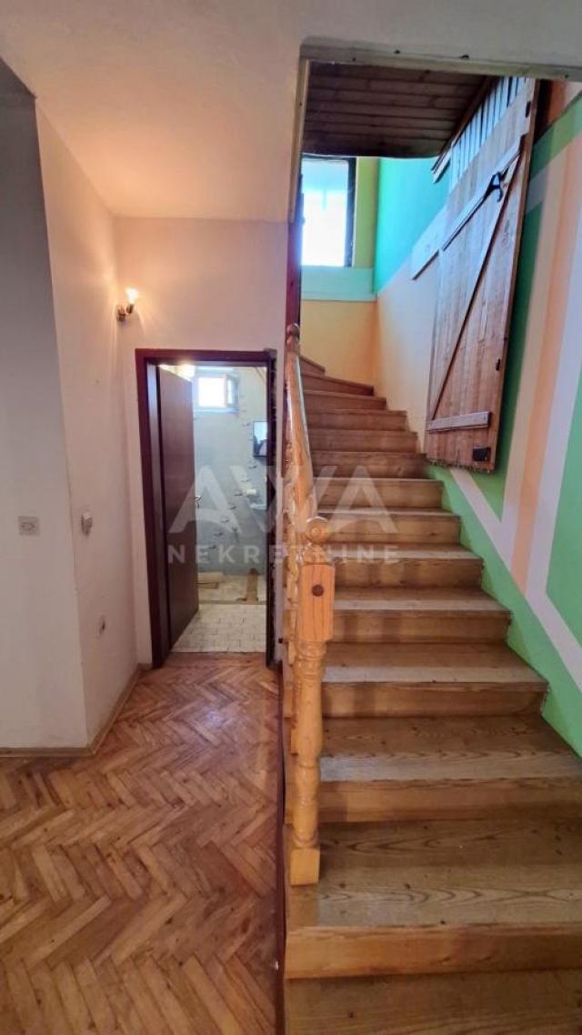 Čonoplja – Spratna kuća 172m² na velikom placu 1617m²