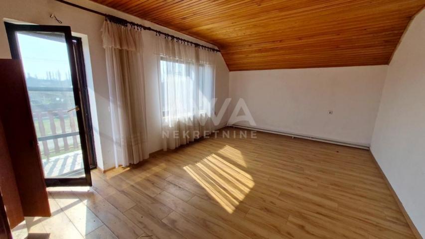 Čonoplja – Spratna kuća 172m² na velikom placu 1617m²