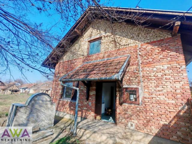 Čonoplja – porodična kuća na placu 679m²