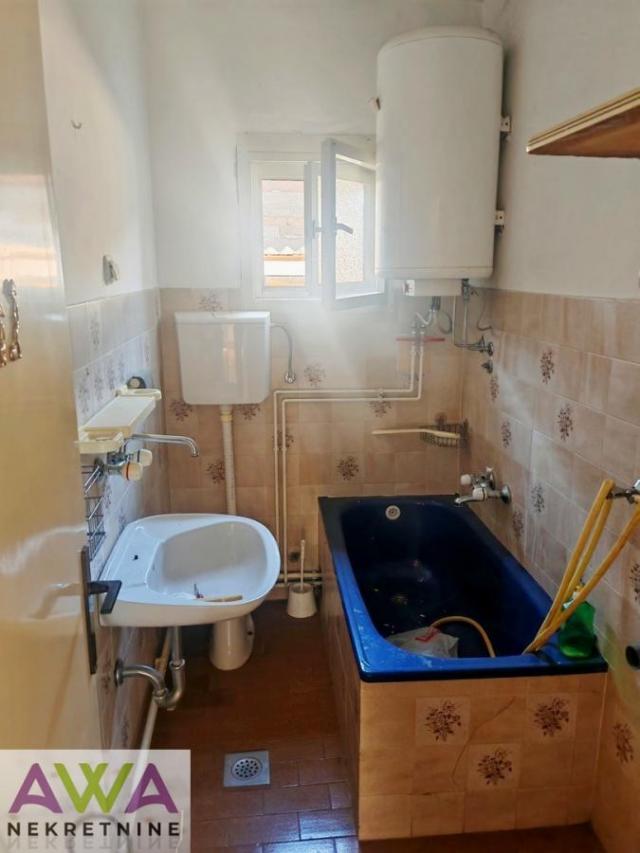 Čonoplja – porodična kuća na placu 679m²