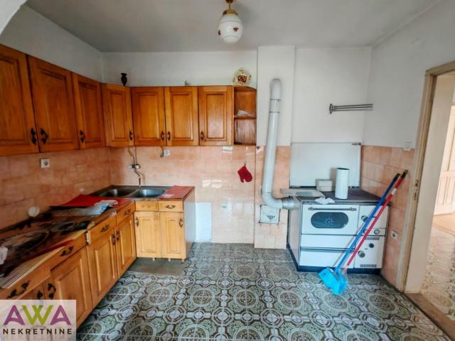 Čonoplja – porodična kuća na placu 679m²