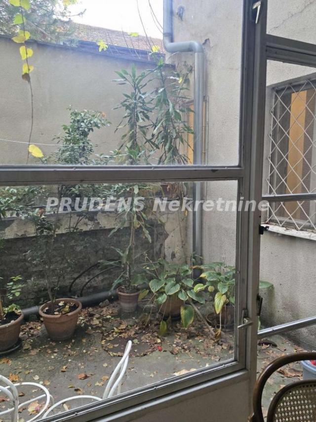 Centar, Takovska+dvorište