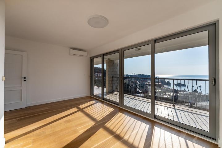 Penthouse with 3 bedrooms and stunning views for sale