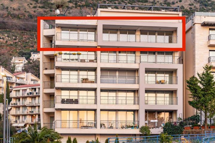 Penthouse with 3 bedrooms and stunning views for sale