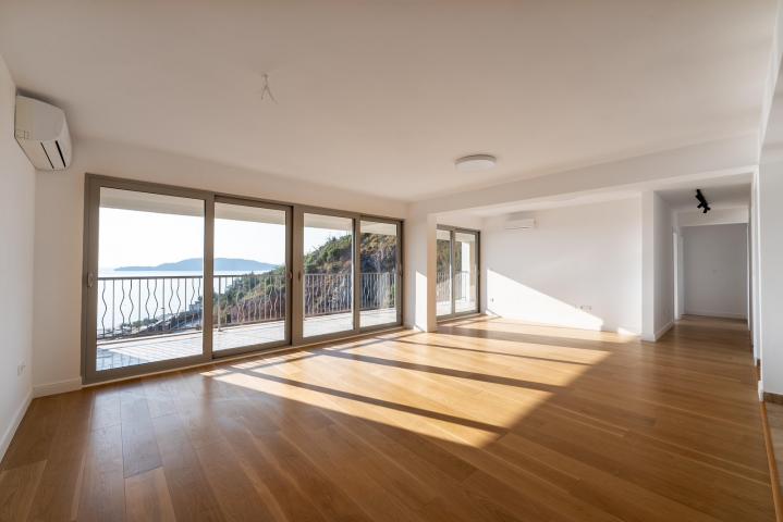 Penthouse with 3 bedrooms and stunning views for sale