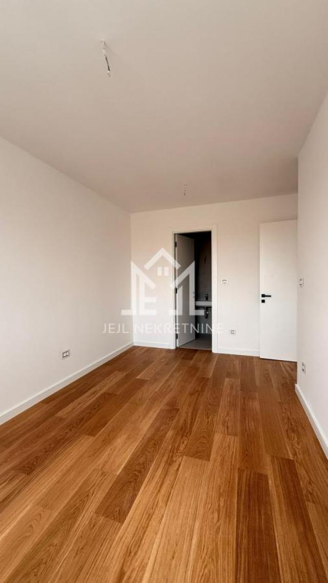 LUX vila, 5.0 stan, duplex 208m2,  Telep