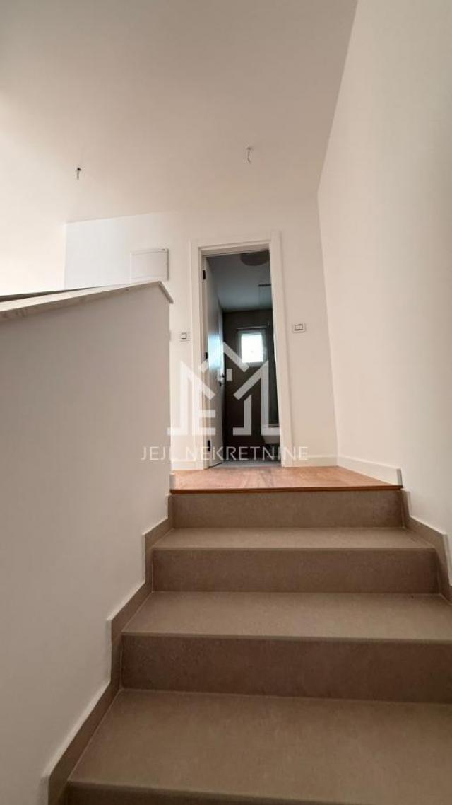 LUX vila, 5.0 stan, duplex 208m2,  Telep