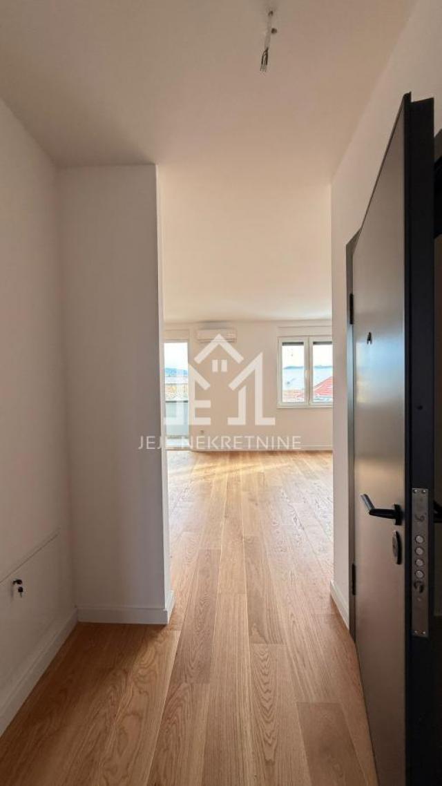 LUX vila, 5.0 stan, duplex 208m2,  Telep