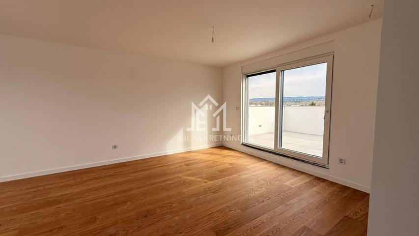LUX vila, 5.0 stan, duplex 208m2,  Telep
