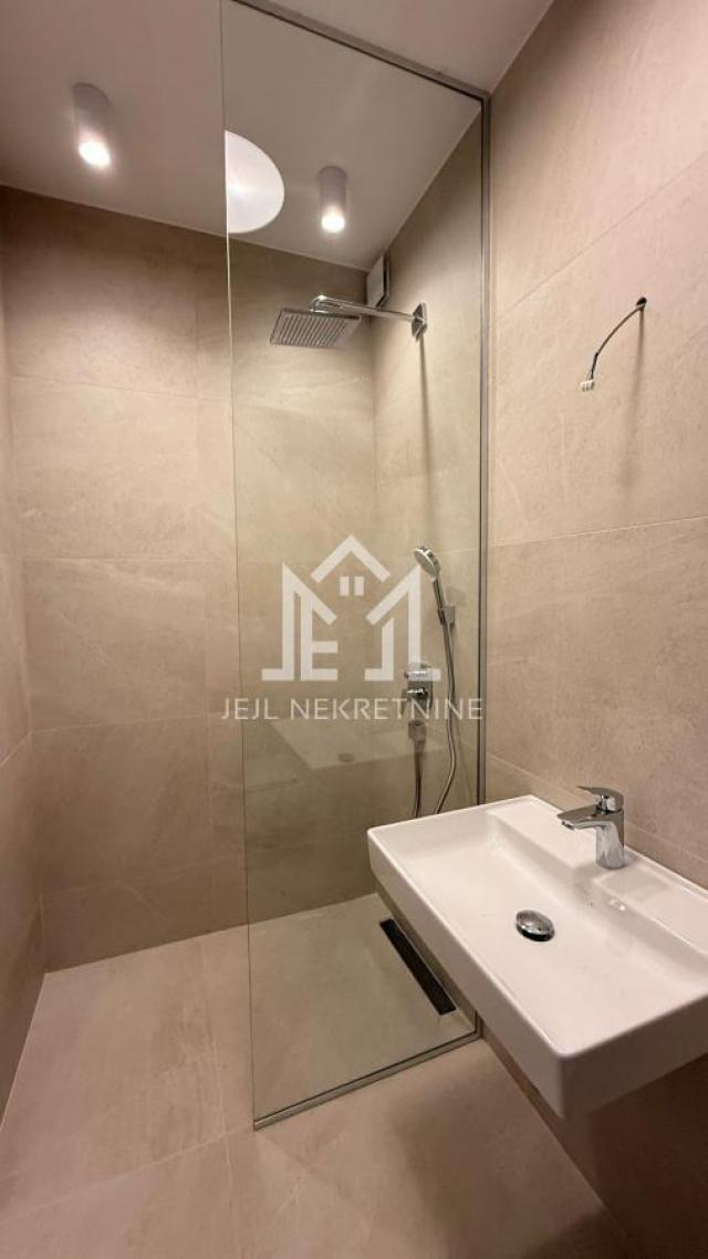 LUX vila, 5.0 stan, duplex 208m2,  Telep