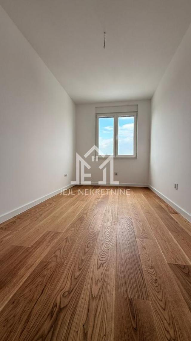 LUX vila, 5.0 stan, duplex 208m2,  Telep