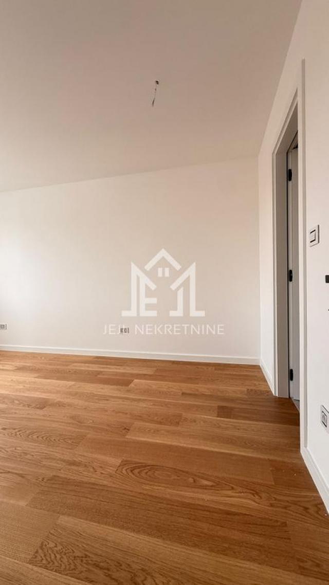 LUX vila, 5.0 stan, duplex 208m2,  Telep