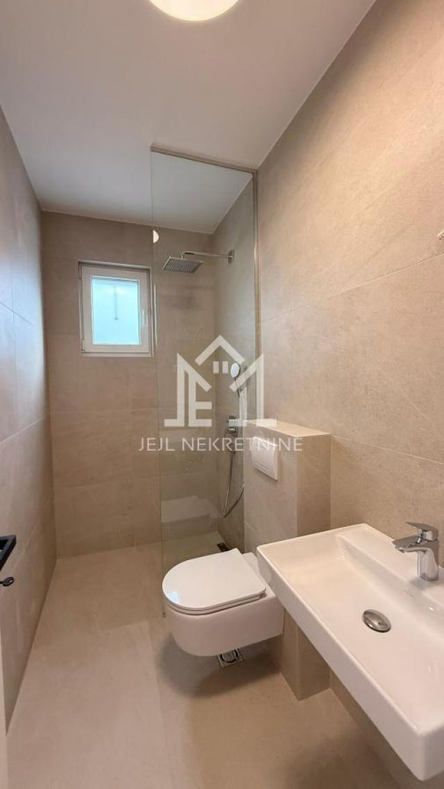 LUX vila, 5.0 stan, duplex 208m2,  Telep