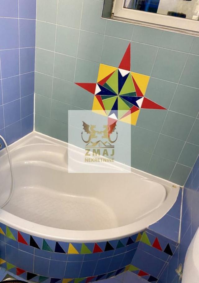 DVOSOBAN STAN, SAM CENTAR GRADA, DVOSTRANO ORIJENTISAN, 48m2