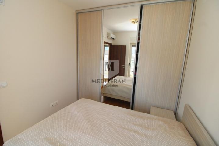 Herceg Novi – Igalo, dvosoban stan površine 60m2 na samoj obali mora. 