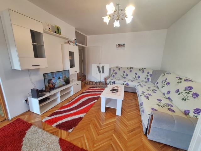 Herceg Novi – Igalo, komforan jednosoban stan površine 64m2 u centru Igala. 