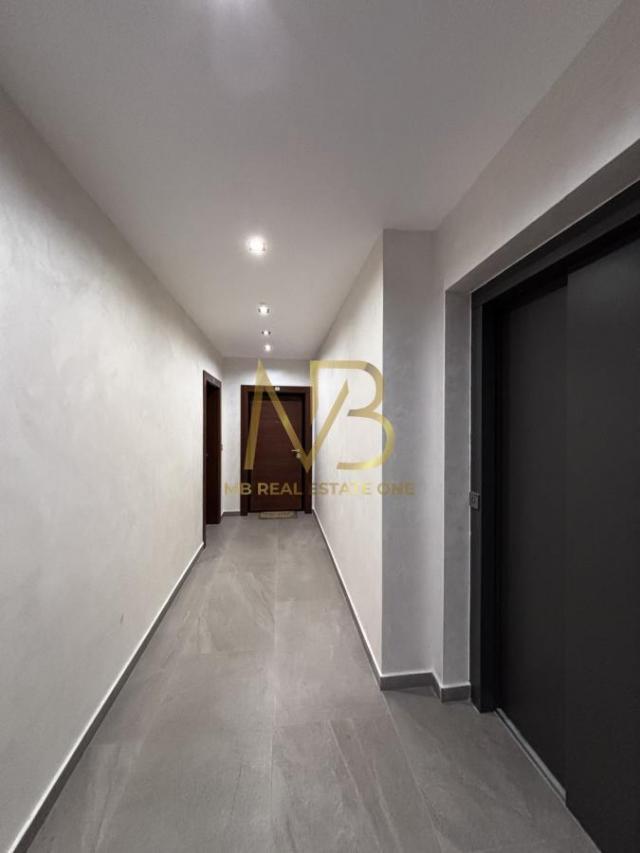 Izdavanje, Stan, 87m2 , Vidikovac