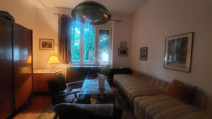 SALONSKI STAN NA STAPARSKOM PUTU