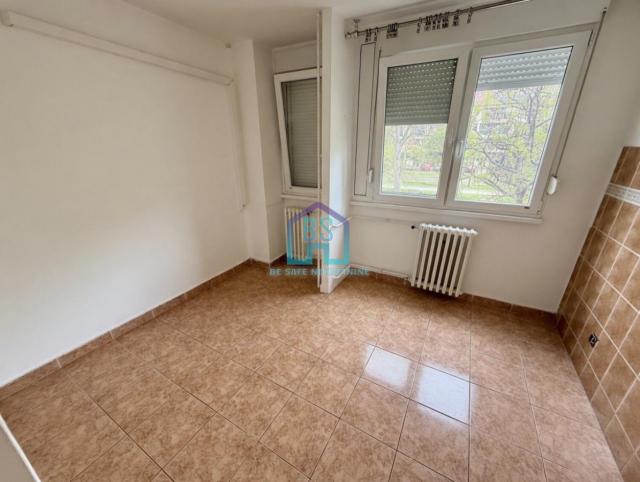 Dvosoban stan 43 m², Novo Naselje, Novi Sad, 1. sprat