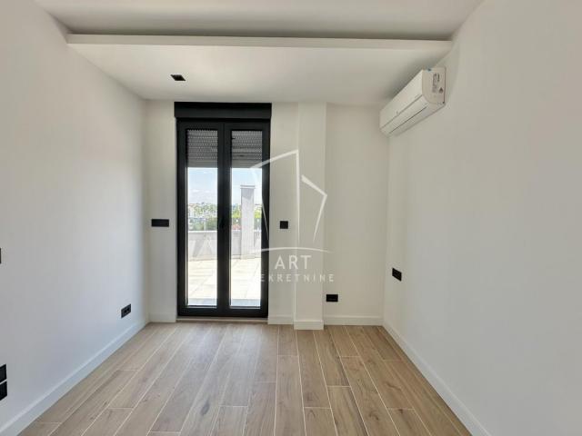 Altina, četvorosoban 161m2 ID#10899