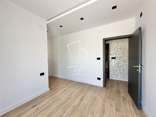 Altina, četvorosoban 161m2 ID#10899