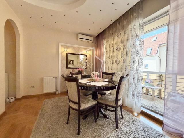 Lux, moderan, uknjižen ID#14902