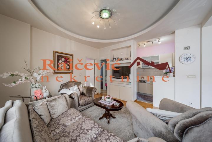 ZEMUN GORNJI GRAD 68m2 , 2T ,249000e