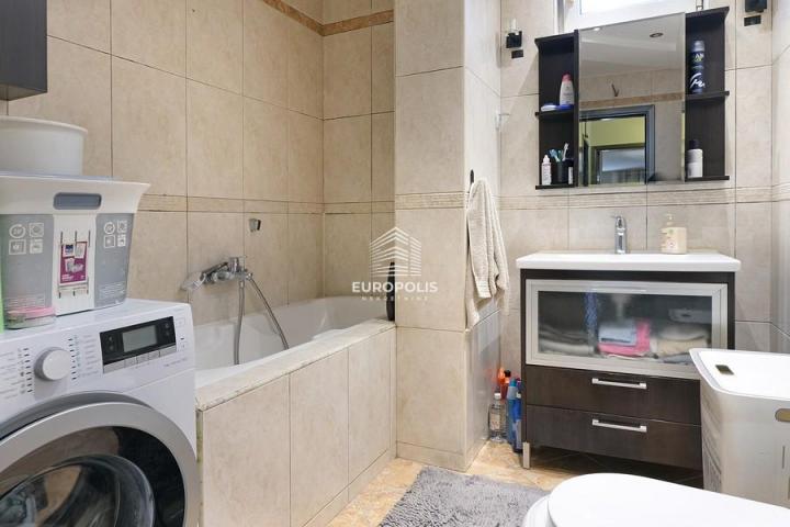 Odličan, 3.0, porodičan stan ID#9280